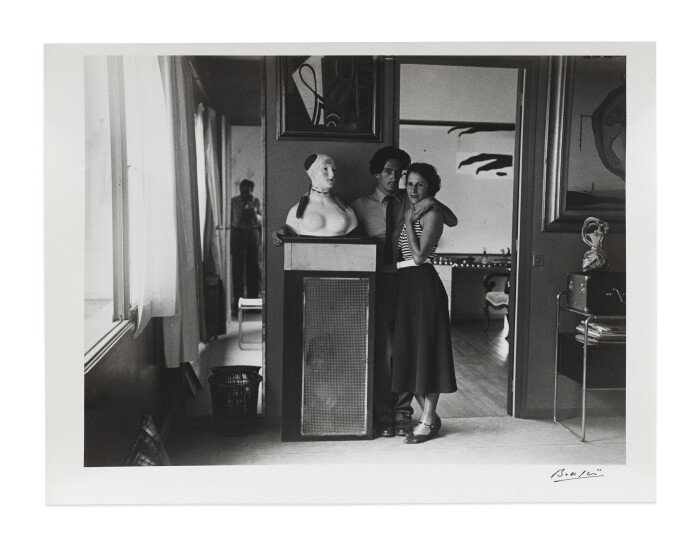 Brassaï, Dalí et Gala dans leur studio Parisien, 14e, 1932-33, gelatin silver print, 29.8 x 39.4 cm, © Estate Brassaï – RMN – Grand Palais